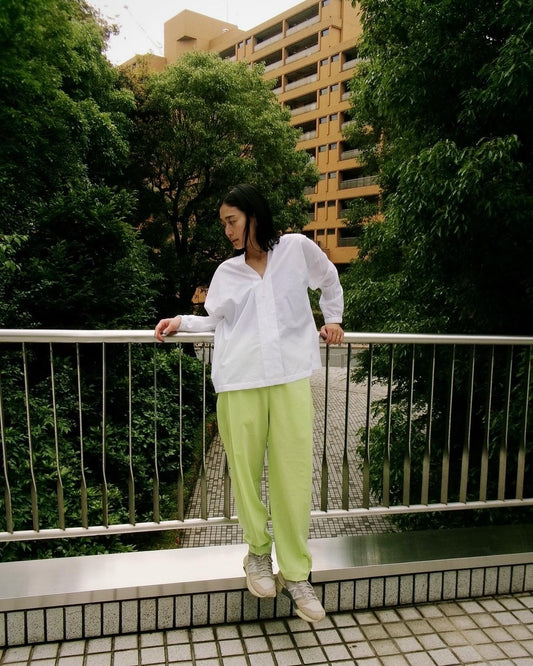Tuck tapered pants